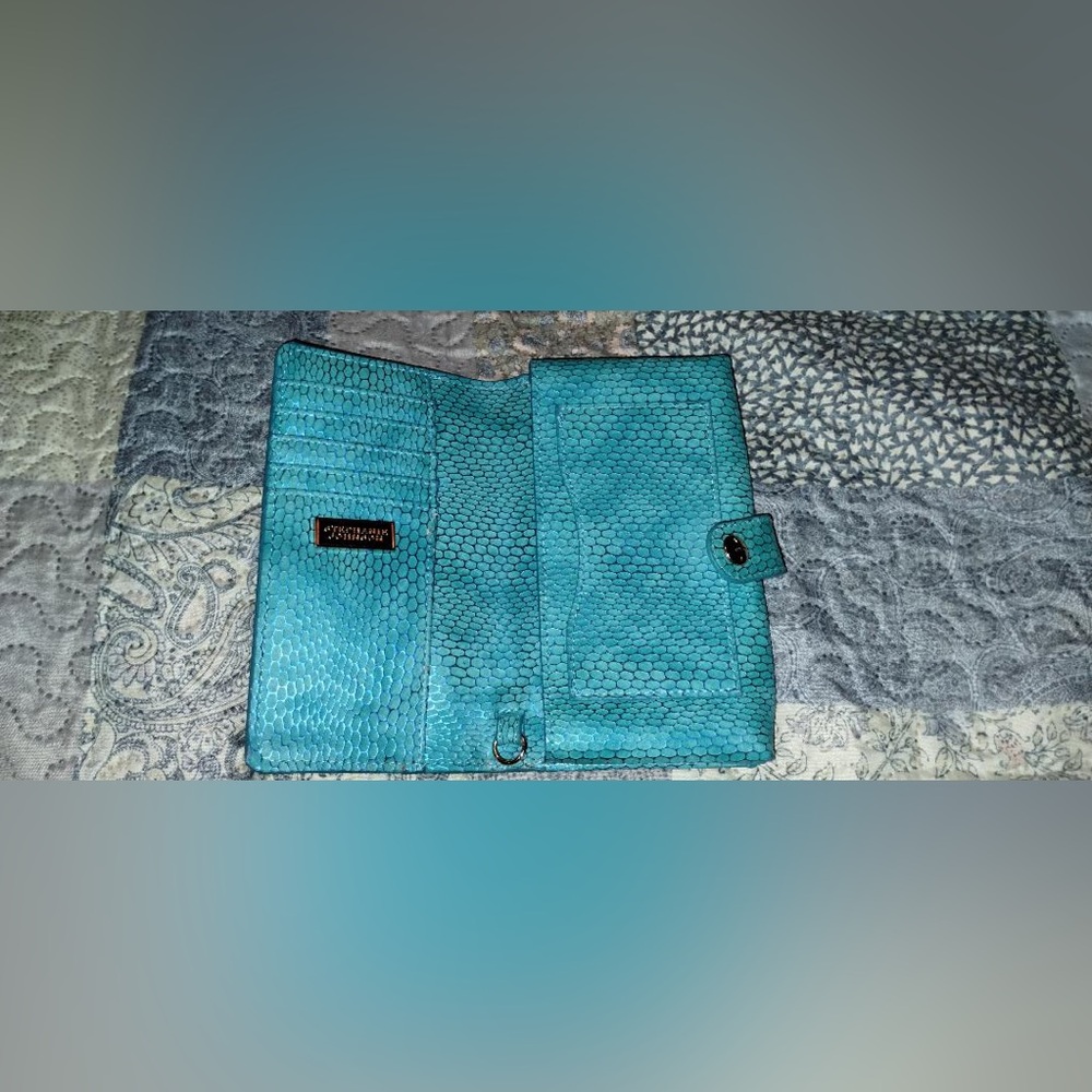 Stephanie Johnson blue wallet